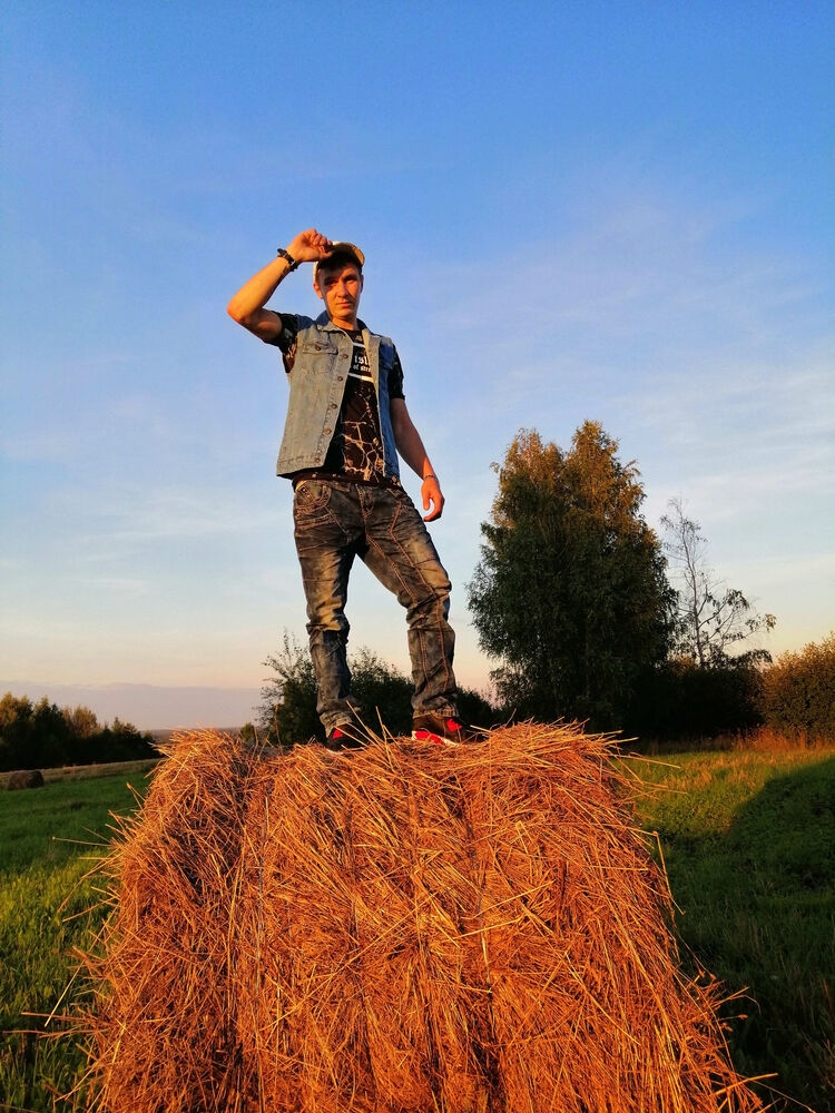  ,   Uldis, 32 ,   ,   
