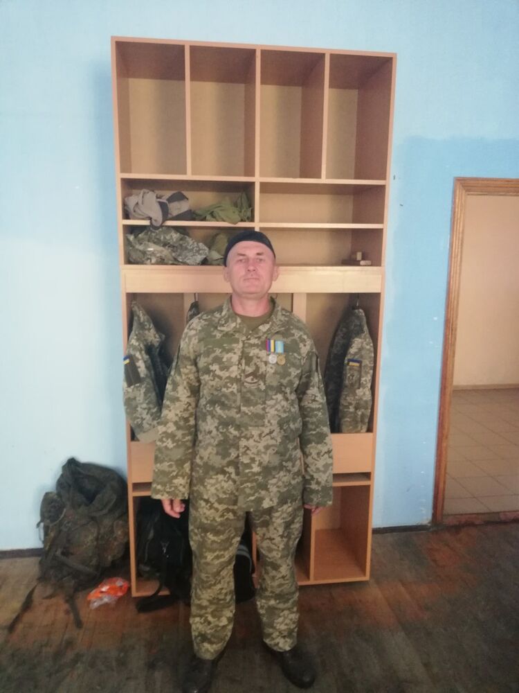  18973622  , 54 ,    
