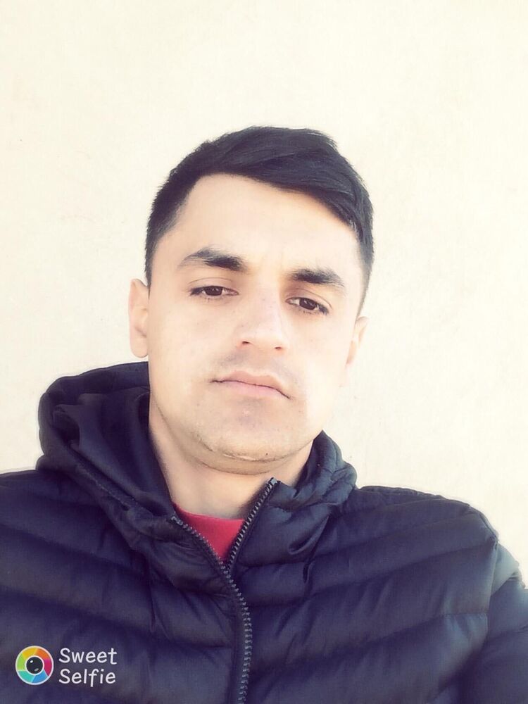  -,   Tony, 29 ,   ,   