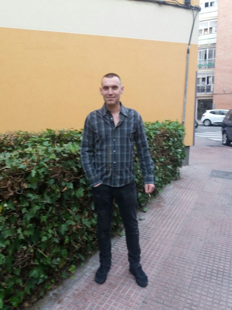  15748712  , 39 ,    