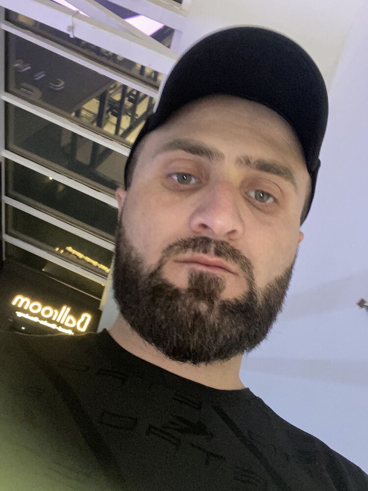  ,   Elmuraz, 35 ,   ,   