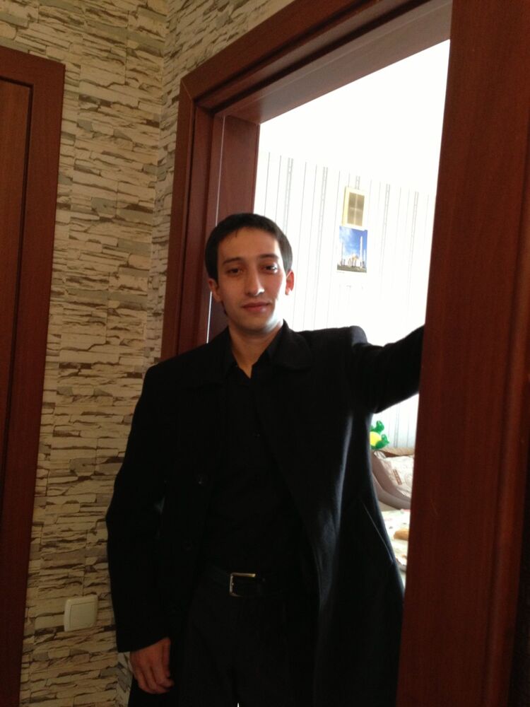  4254852  Yadgarjan, 42 ,    