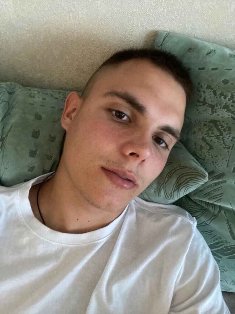  33365642  , 22 ,    