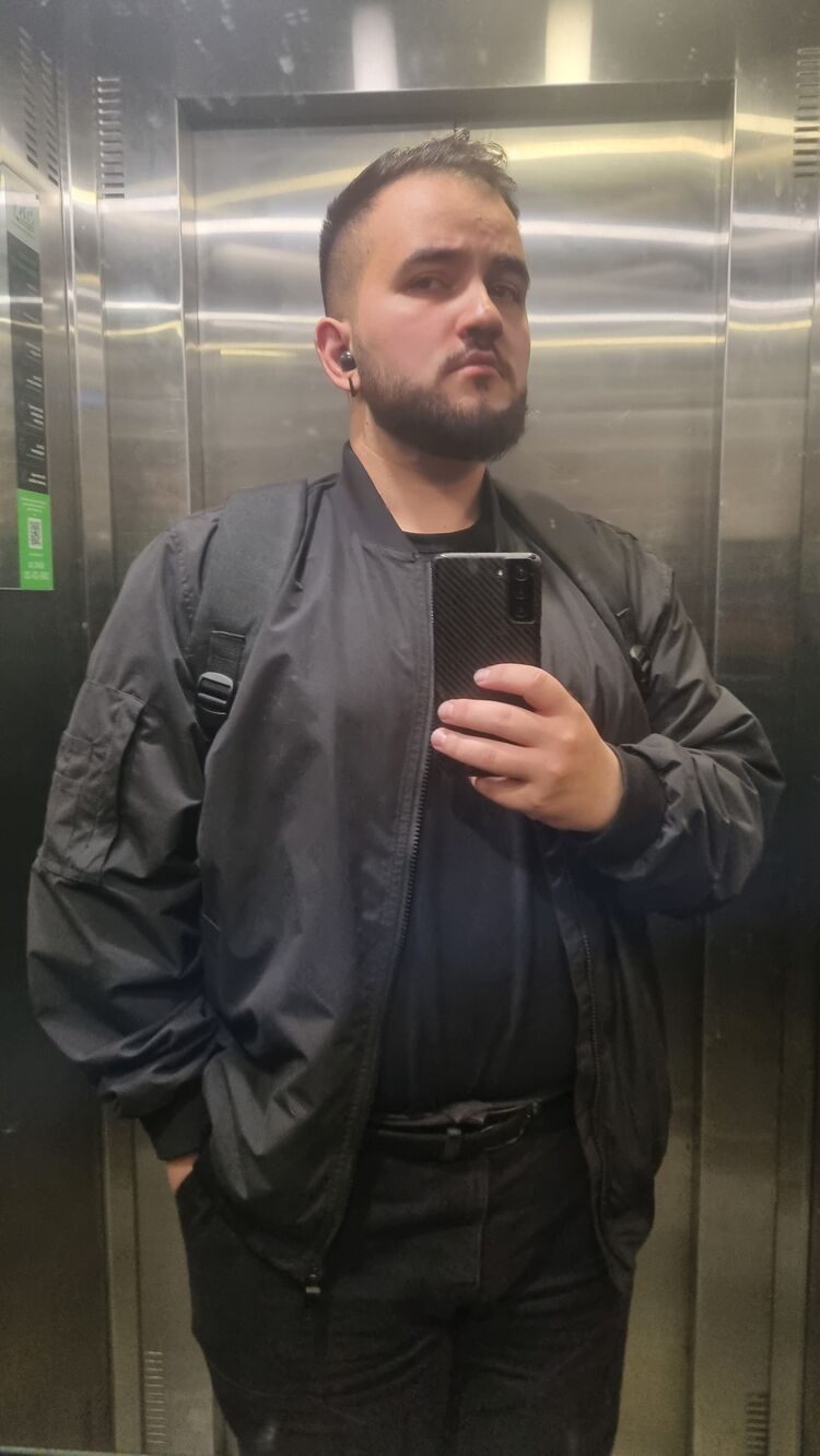  38173892  , 24 ,    -