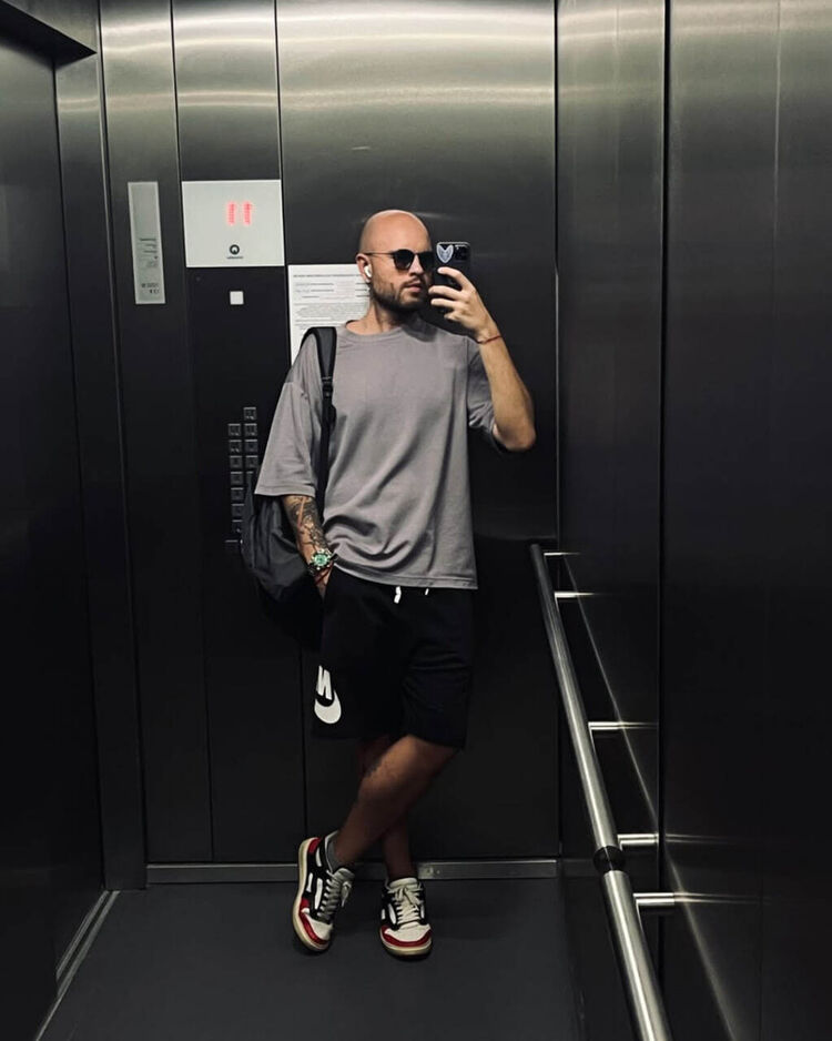  ,   , 33 ,   c 