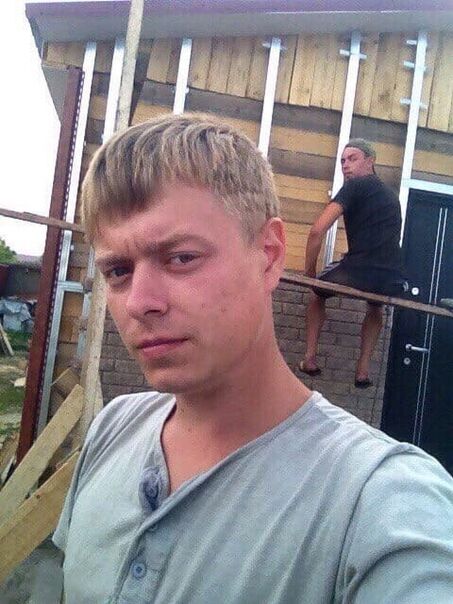  31044342  Ilya, 33 ,    