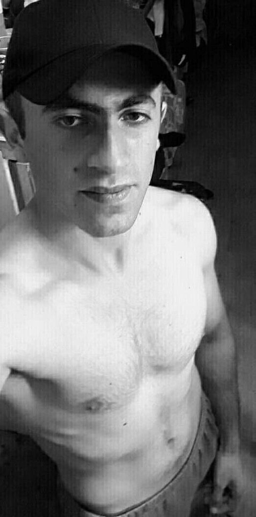  ,   Armen, 35 ,   ,   