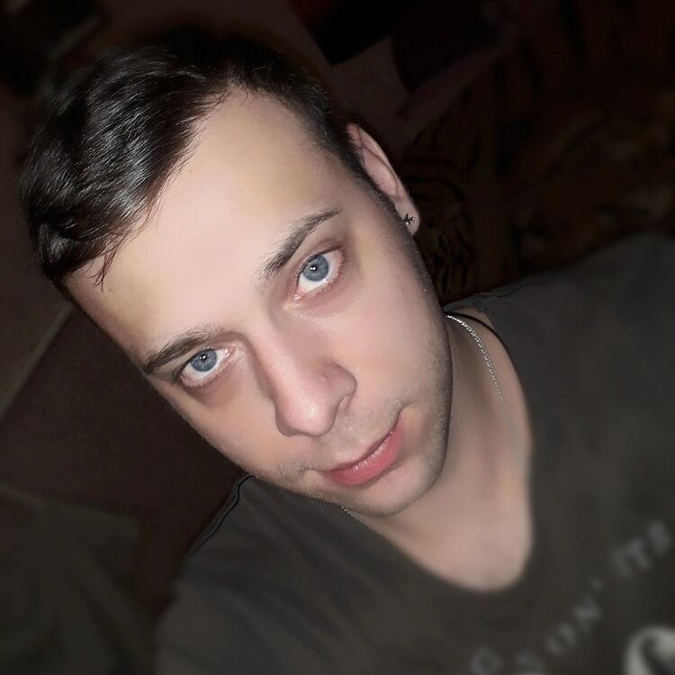  19288662  Ruslan, 37 ,    