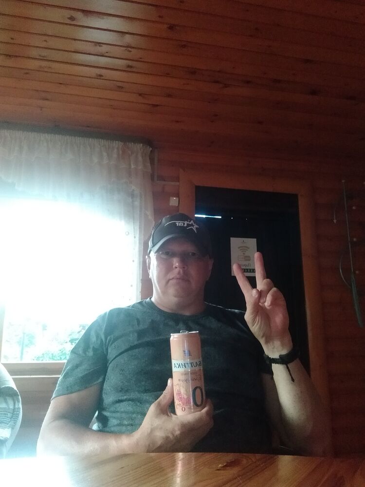  ,   Sergey, 44 ,   c 