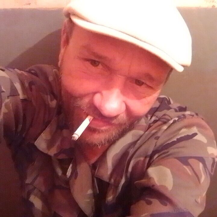  46142532  , 49 ,    