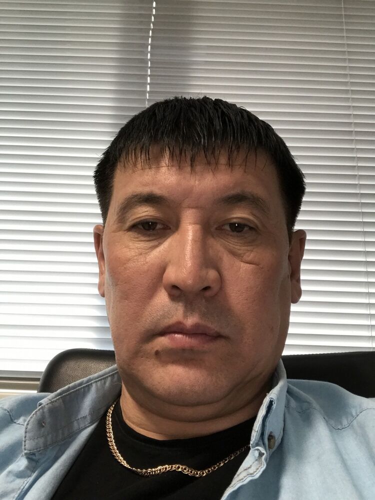  ,   Maks, 57 ,     , c 