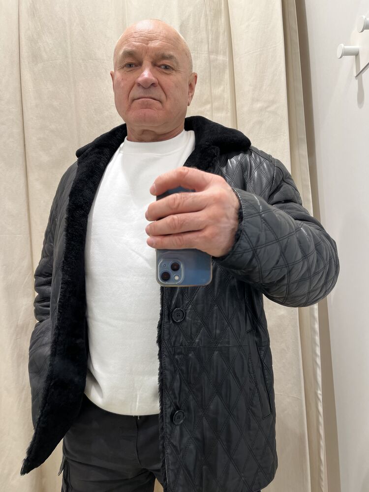  49696282  Oleg, 51 ,    