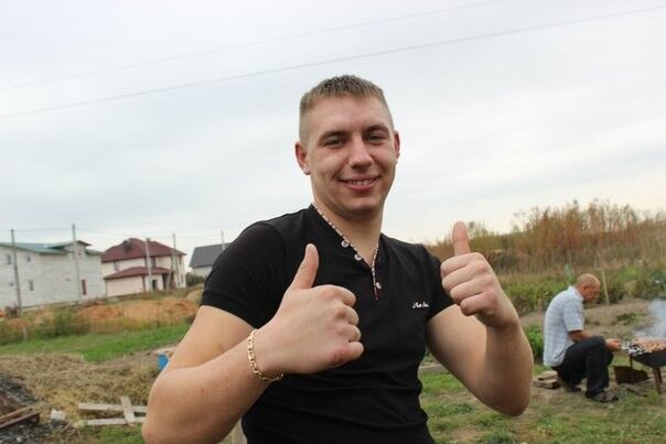  ,   Nikita, 33 ,   
