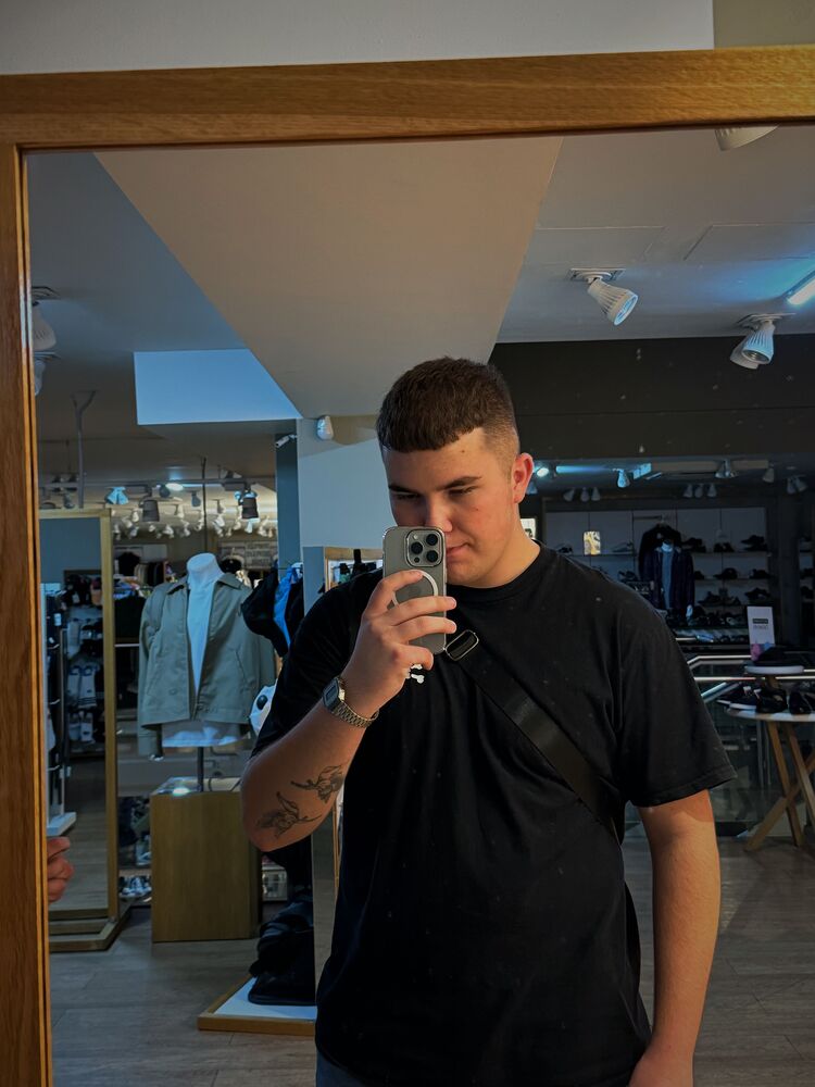  46143172  , 25 ,    