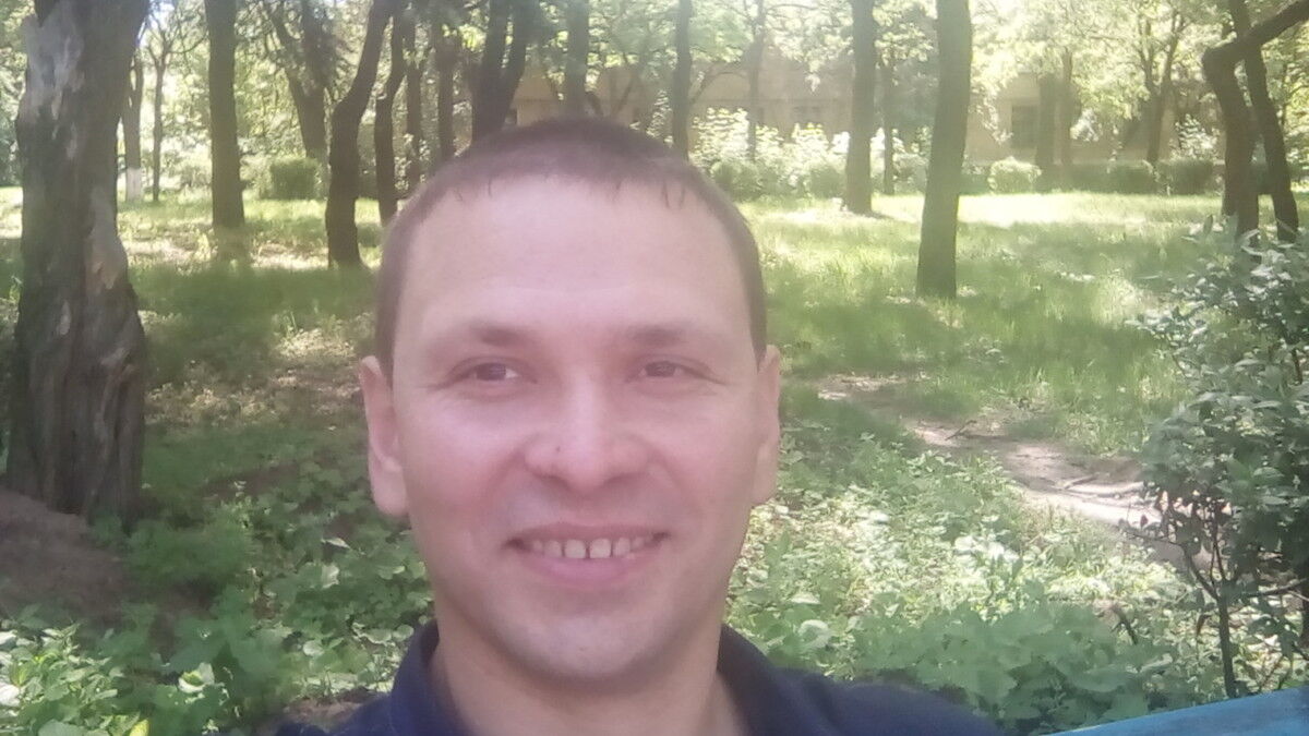 9884422  , 41 ,    