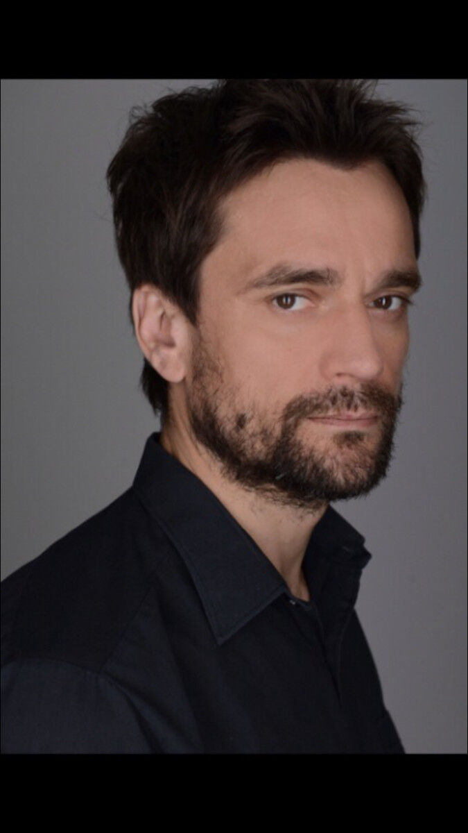  8243572  Slash, 52 ,    