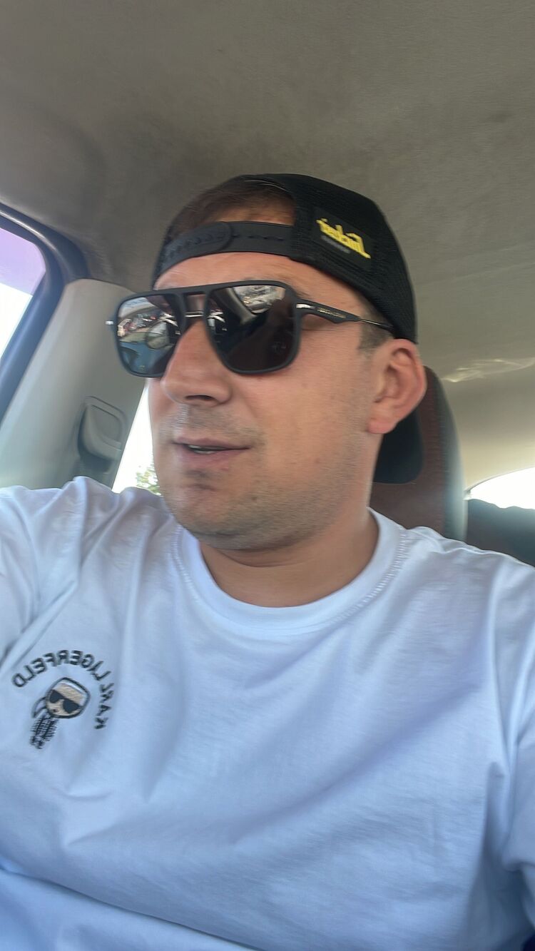  53548362  , 33 ,    --