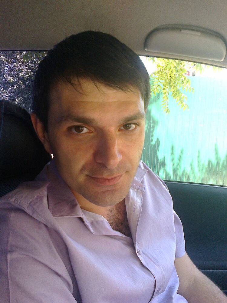  13807122  Albert, 44 ,    