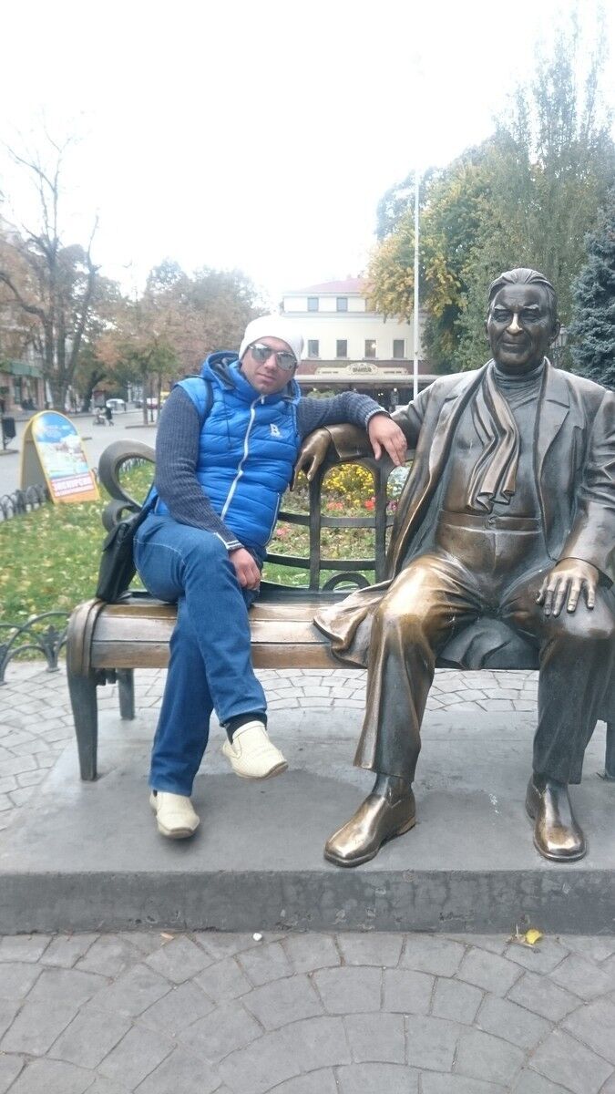  ,   Gruzin, 36 ,   ,   , c 