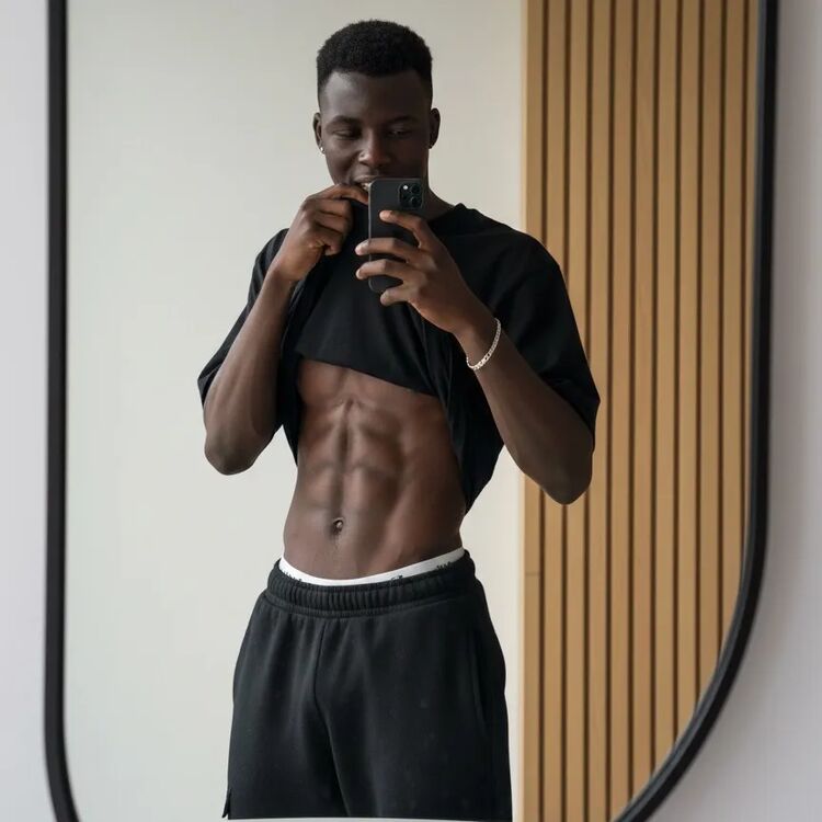 ���� 55015972 ����� Arune, 19 ���, ���� ���������� � Reus