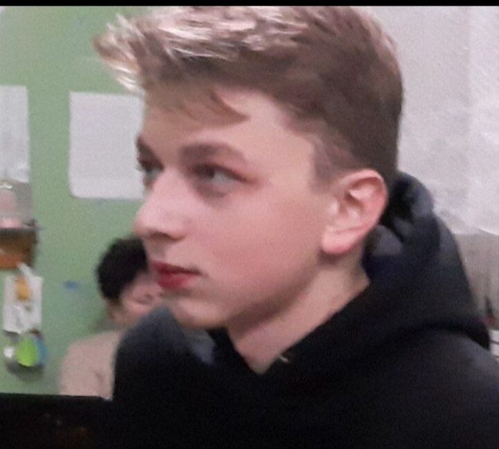  33026372  , 24 ,    