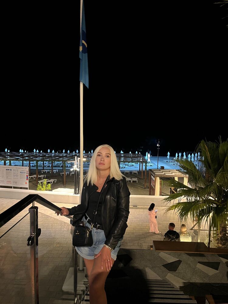  53857322  , 38 ,    --