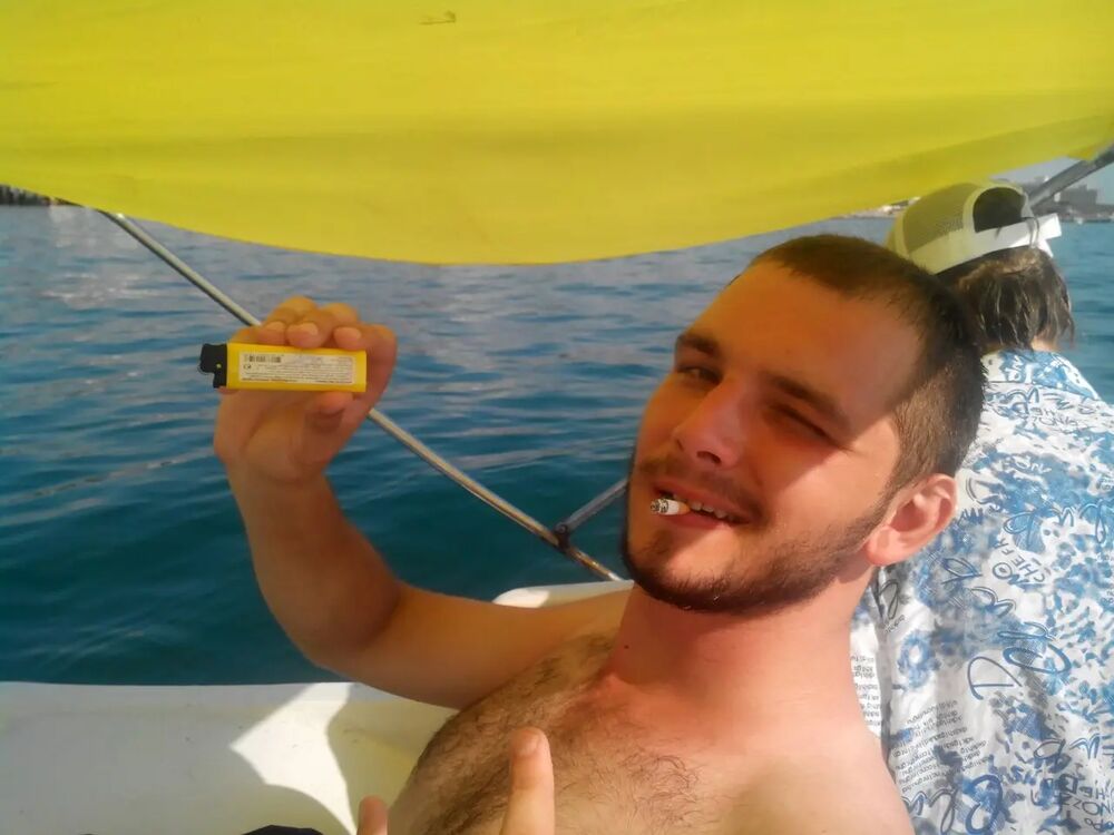  ,   Denis, 33 ,   ,   