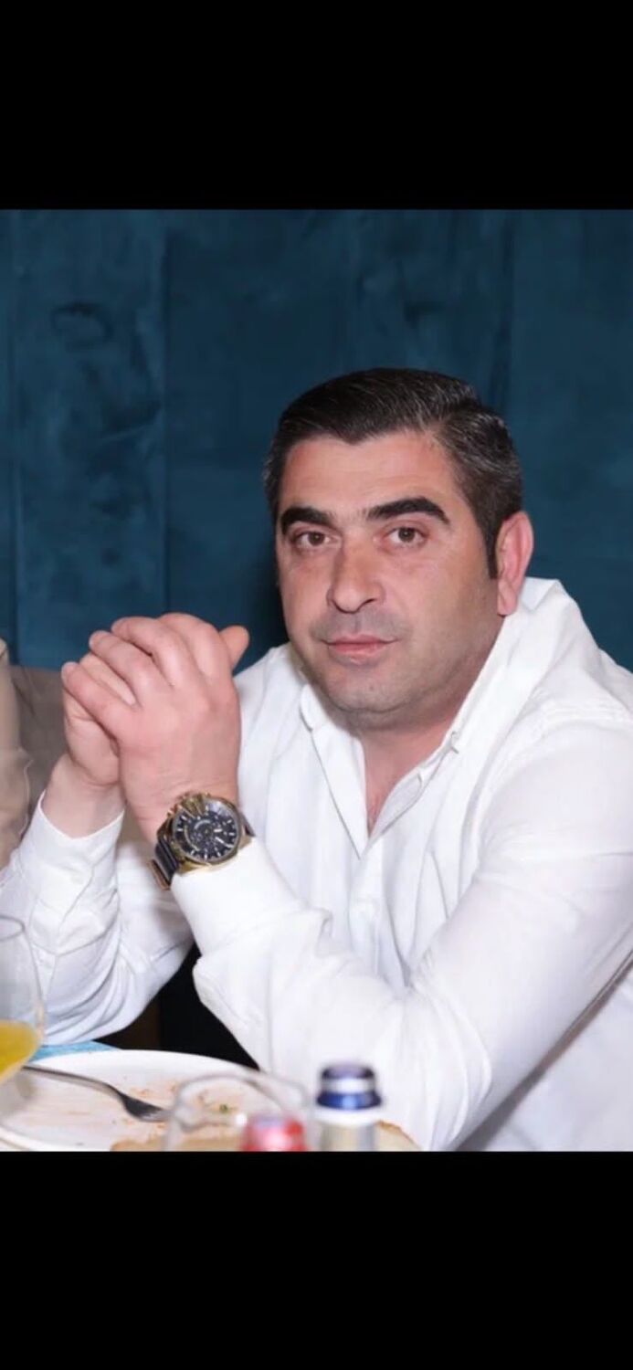  47818252  DAVO, 44 ,    