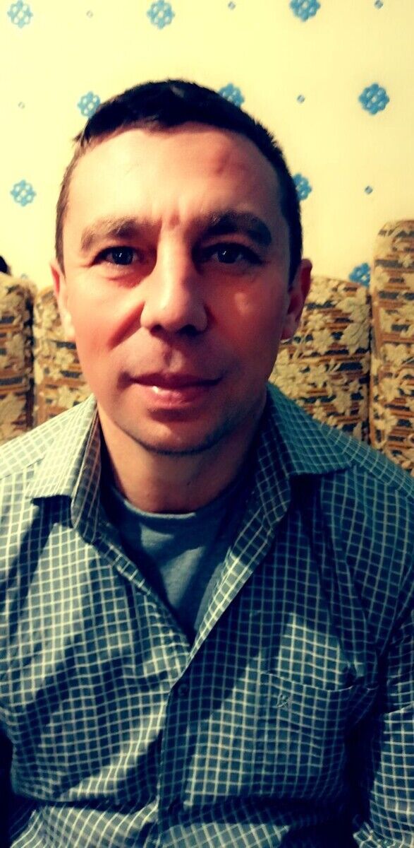  21913322  Yuriy, 47 ,    
