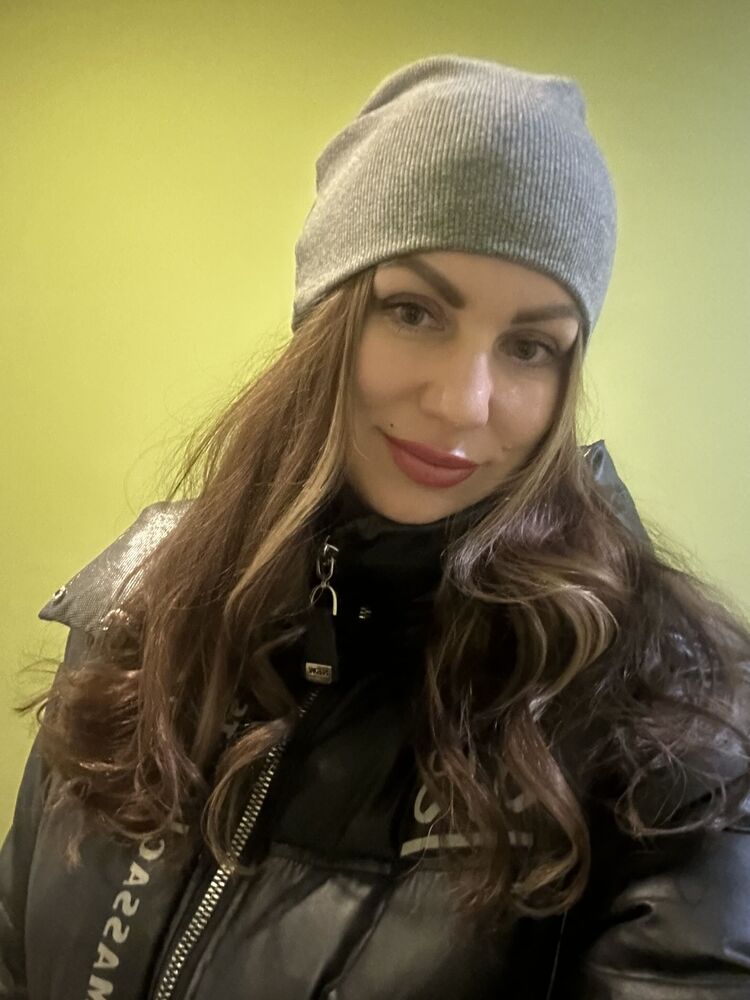  48285992  Yana, 32 ,    