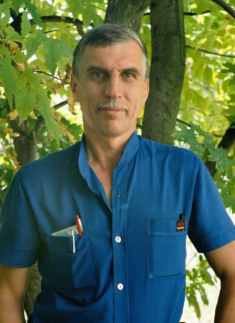  11966382  Igor, 64 ,    