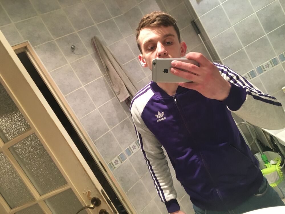  ,   Anton, 27 ,   ,   , c 