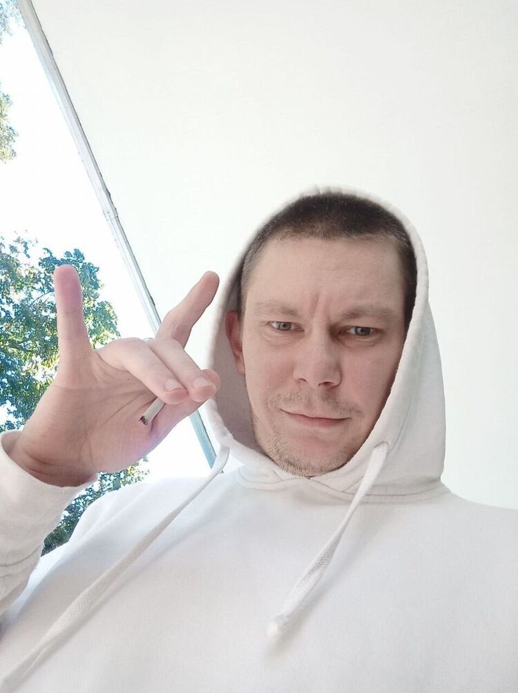  ,   Acooola, 31 ,   ,   