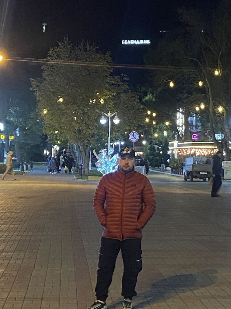  51935302  , 37 ,    
