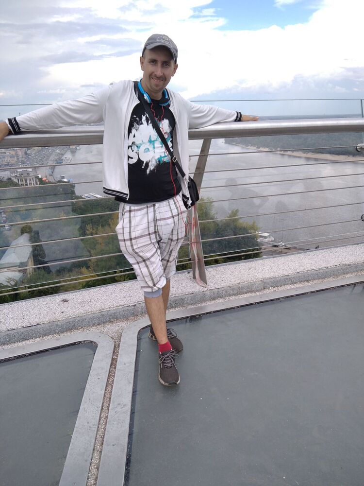  ,   Vitaliy, 32 ,   ,   
