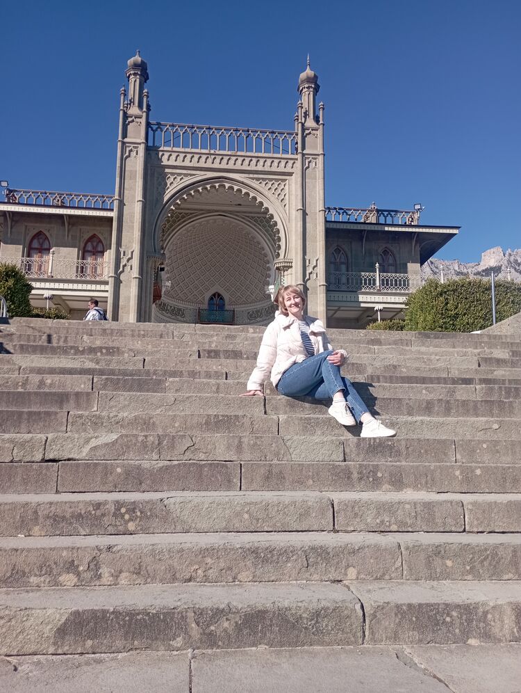  54113802  Eve, 44 ,    --