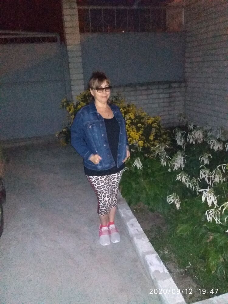  25382322  Lena, 53 ,    
