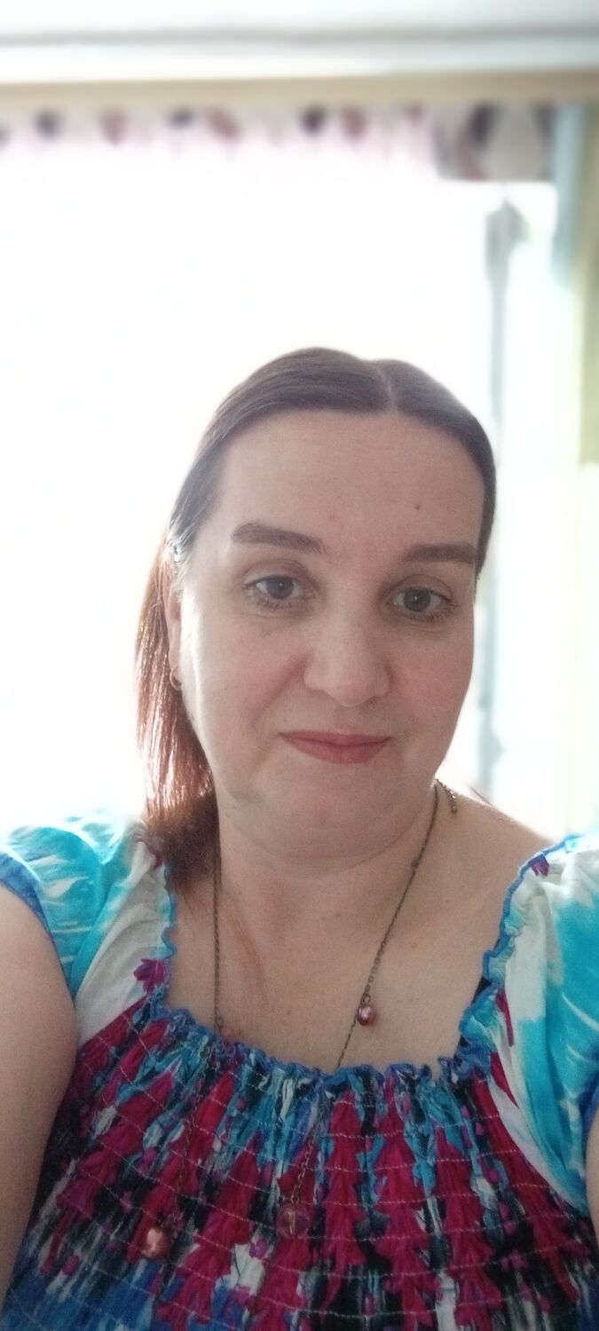  ,   Julia, 49 ,   