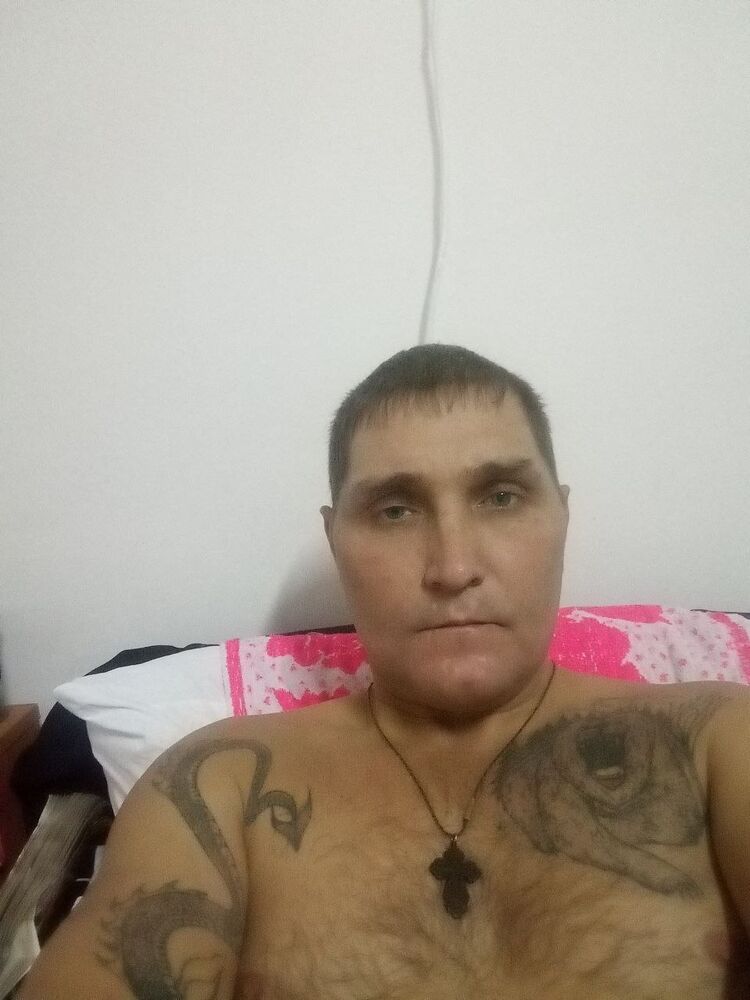  45684832  Igor, 44 ,    