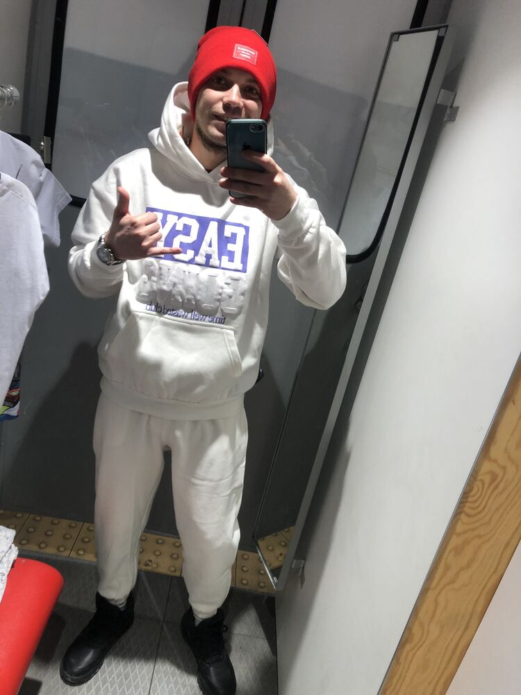  32513982  , 28 ,    