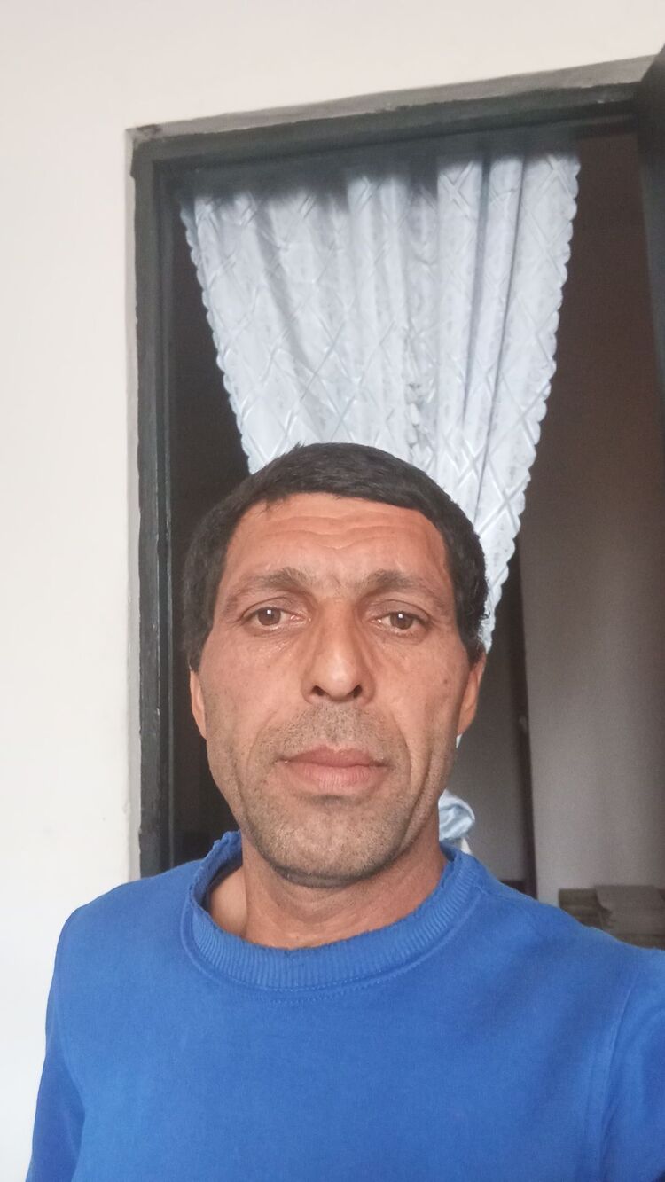  46946882  , 42 ,    