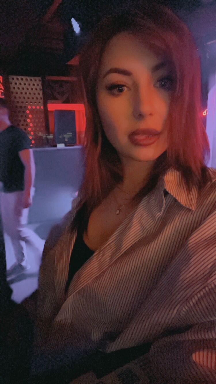  ,   Irina, 25 ,  