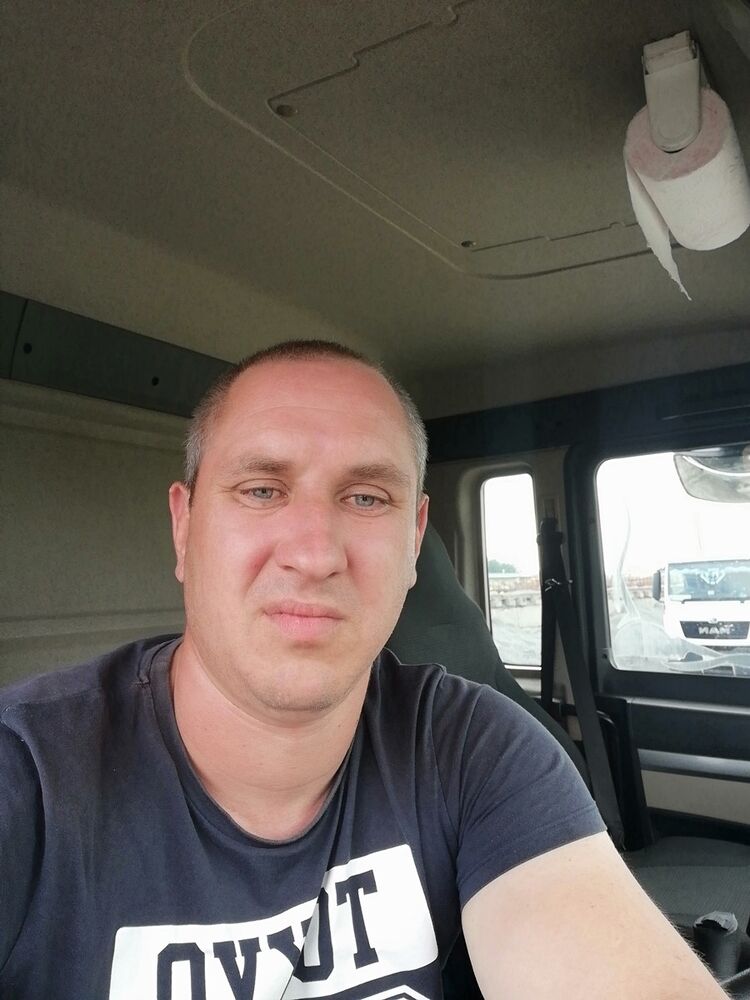 18310662  , 42 ,    