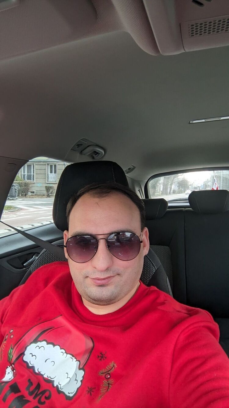  41053592  , 31 ,    