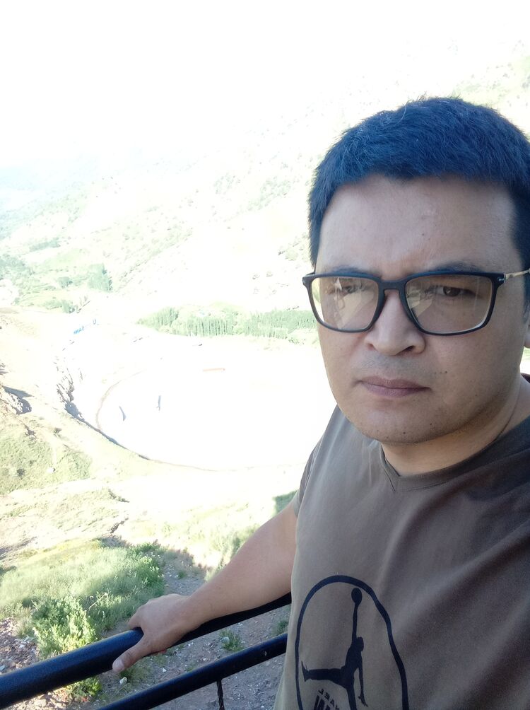  27095772  Azizbek, 35 ,    