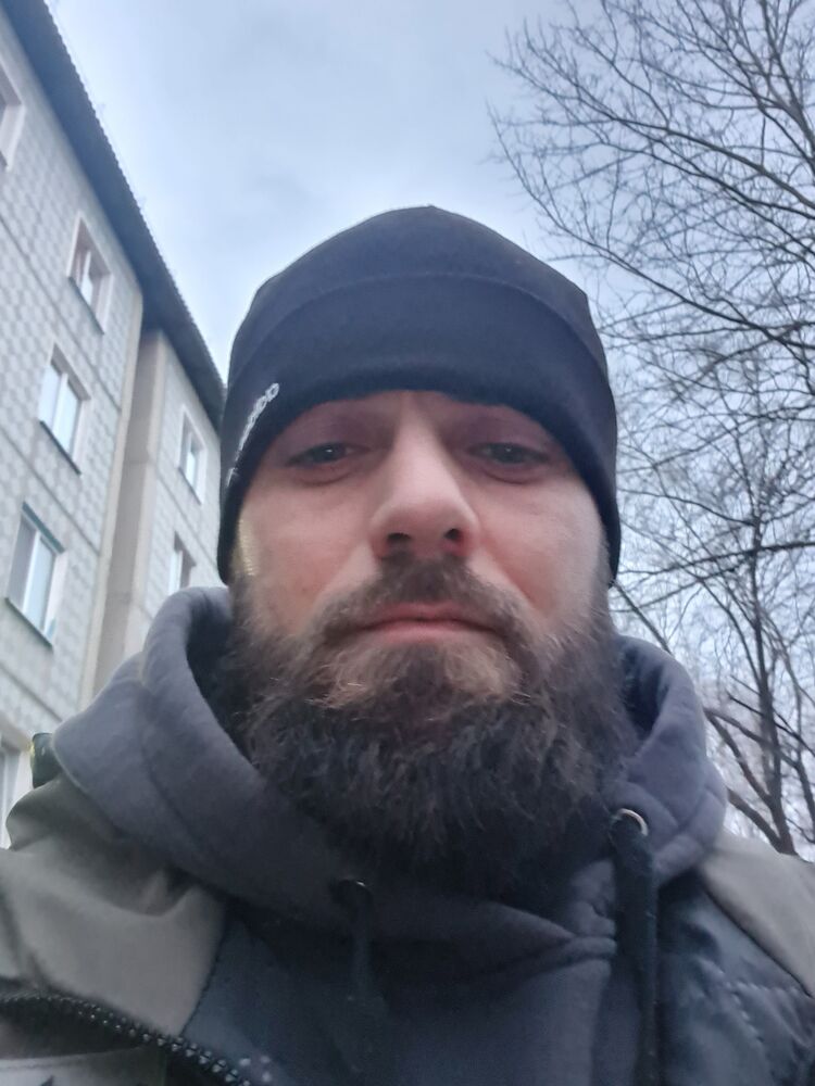  52913282  Artem, 33 ,    