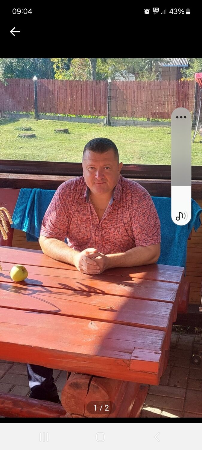  ,   Sergej, 54 ,   c 