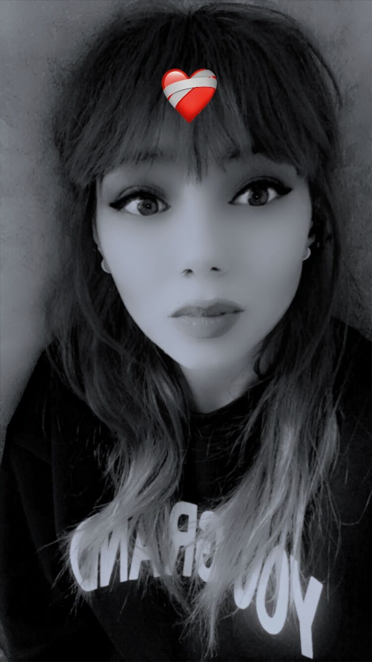 ,   Samira, 26 ,     