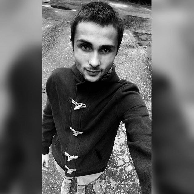  ,   Artur, 31 ,   ,   , c , 