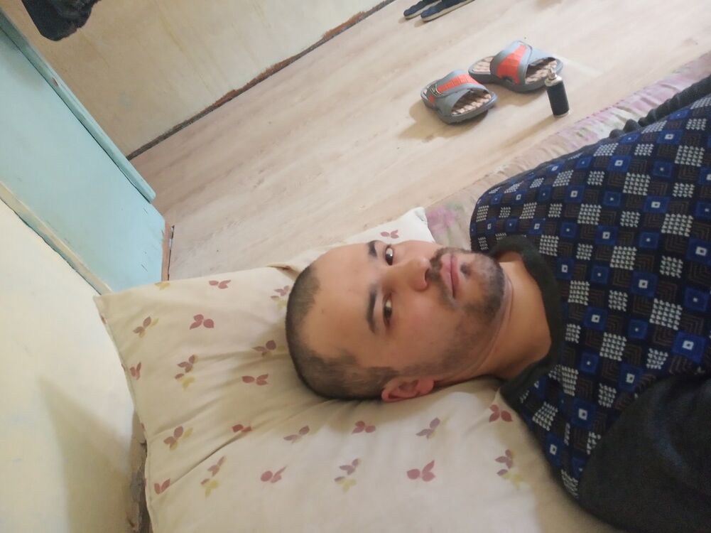  19571572  Ilham, 37 ,    -